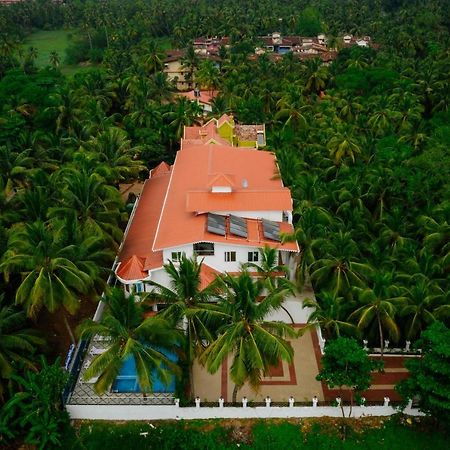 Krishna Beach Resort & Spa Colva Buitenkant foto